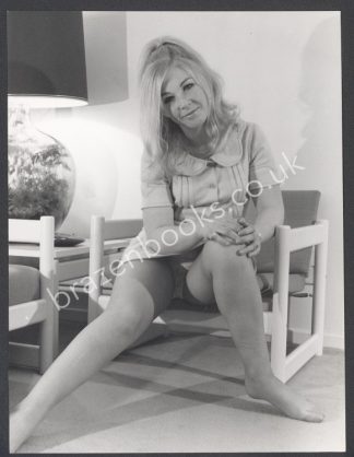 Glamour Pin-Up Porn Print From The 1970s